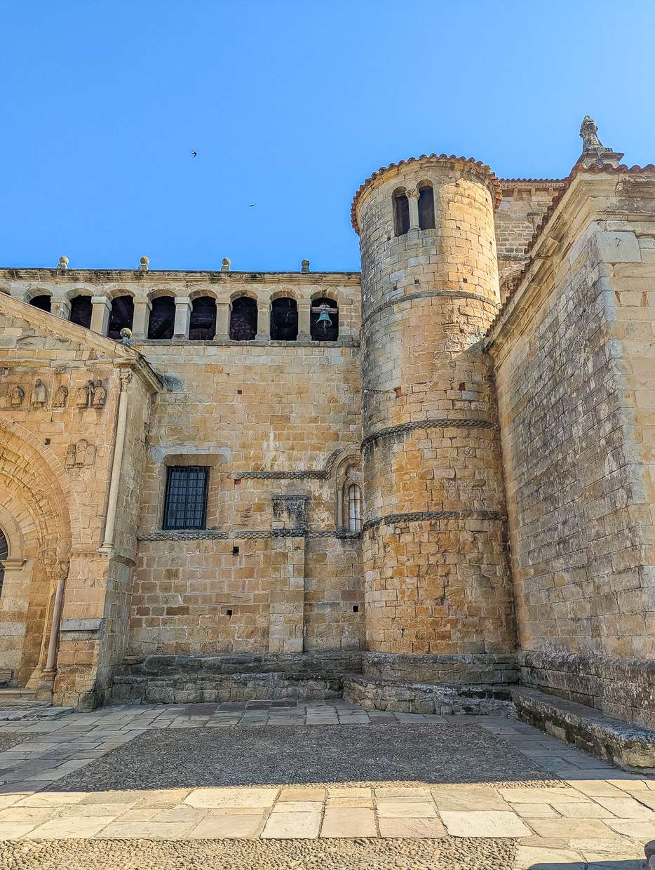 Colegiata Santa Juliana Cantabrië