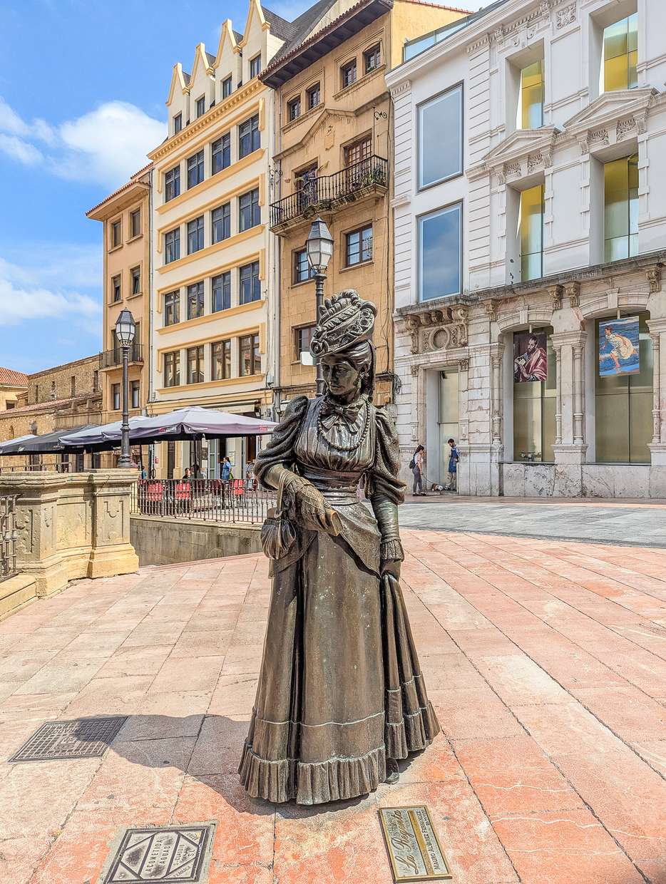 Standbeeld Plaza el Catedral