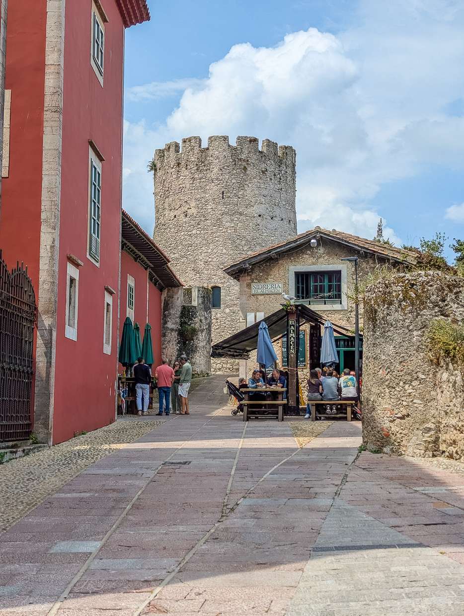 Torreón de Llanes