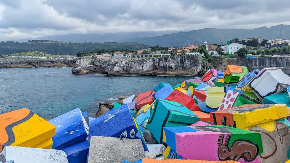 Doen in Llanes: Wandelen naar Los Cubos de la Memoria