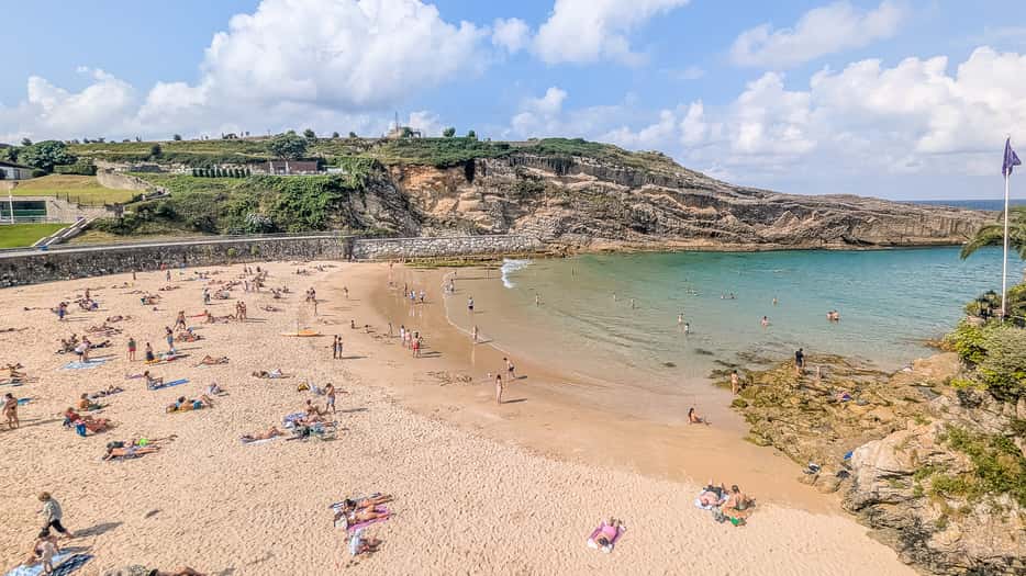 Playa del Sablón in Llanes