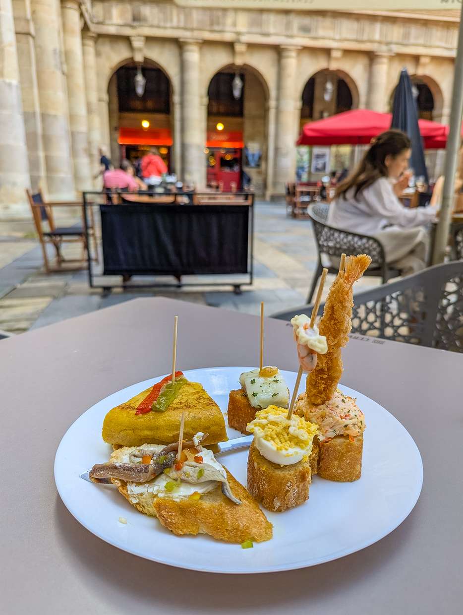Pintxos eten in Casco Viejo
